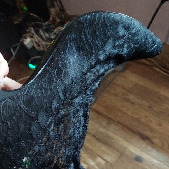 Black Over the Knee Boots with Sleek Silhouette - Picture 10 of 12